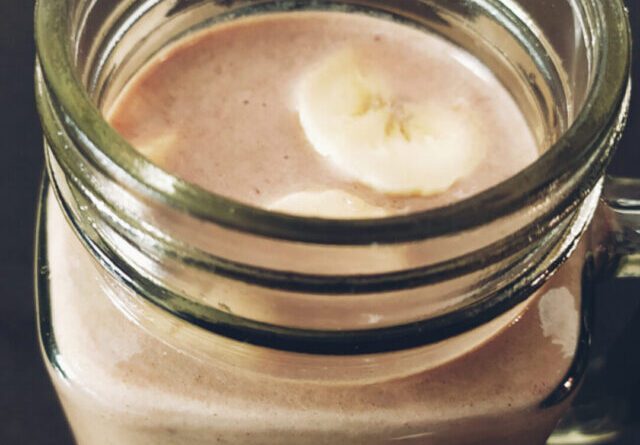 Healthy Chocolate Banana Smoothie