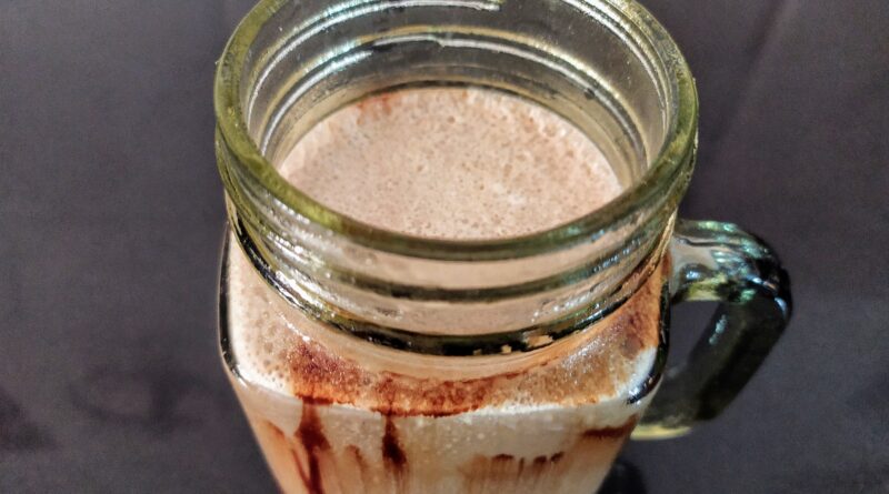 Homemade Chocolate Milkshake In 5 Minutes